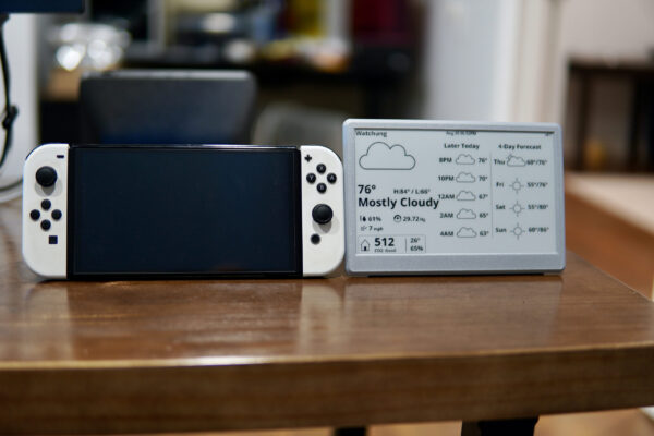 WiFi Weather Station 7.5" (Battery powered) with Apple Weather - Image 7