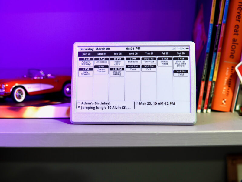 WiFi 7.5″ E-Ink Calendar – works with Apple iCloud and Google Calendar