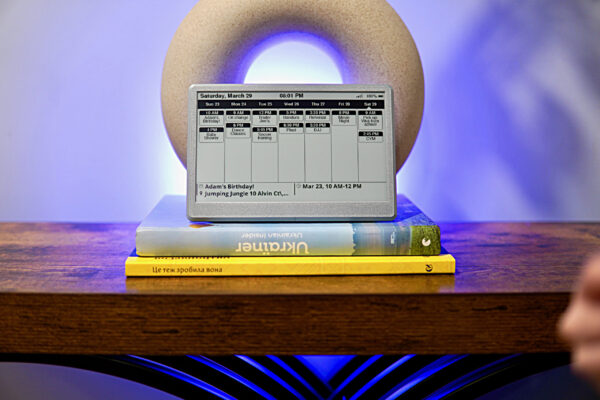 WiFi 7.5" E-Ink Calendar by UkieLab - works with Apple iCould Calendar - Image 11