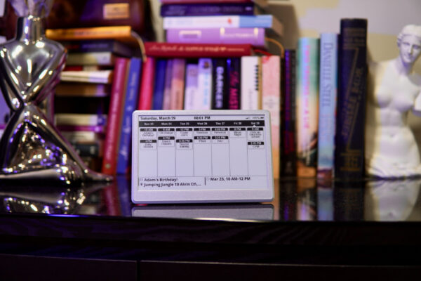 WiFi 7.5" E-Ink Calendar by UkieLab - works with Apple iCould Calendar - Image 9
