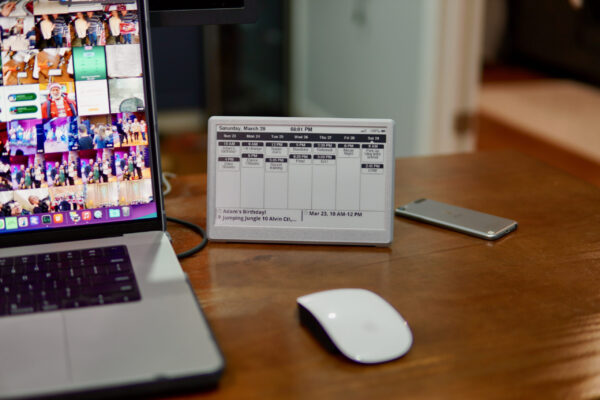 WiFi 7.5" E-Ink Calendar by UkieLab - works with Apple iCould Calendar - Image 5